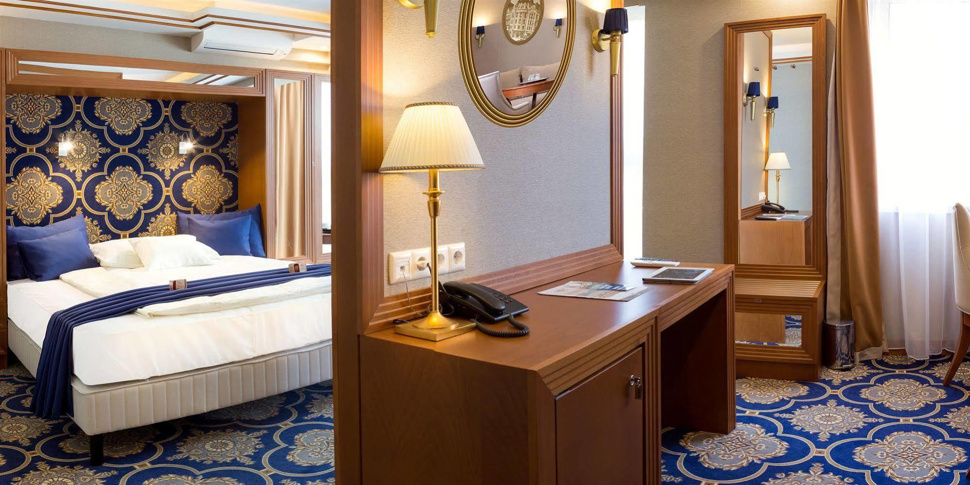 Hotel Central Ньиредьхаза Экстерьер фото
